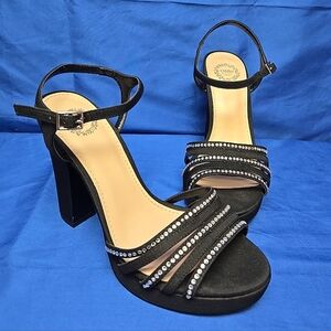 Shoe Display I.Miller Women's US 7 Sylas Black Strappy 4" Heels With Buckle